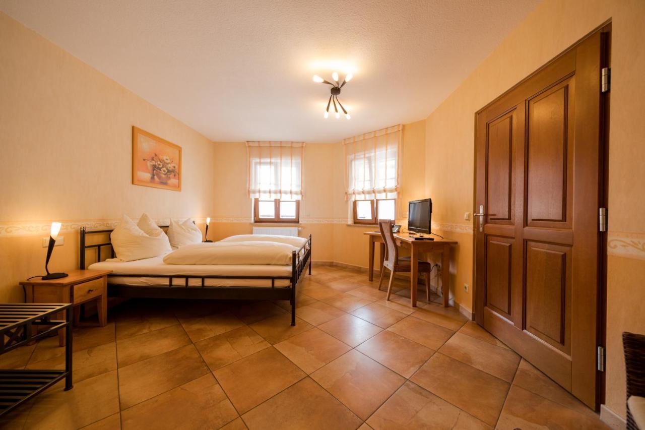 Hotel Hofgut Metzler à Gau-Heppenheim Extérieur photo
